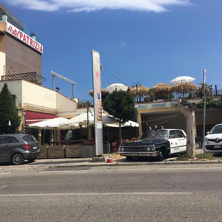 Hotel Patrizia Senigallia Bagian luar foto