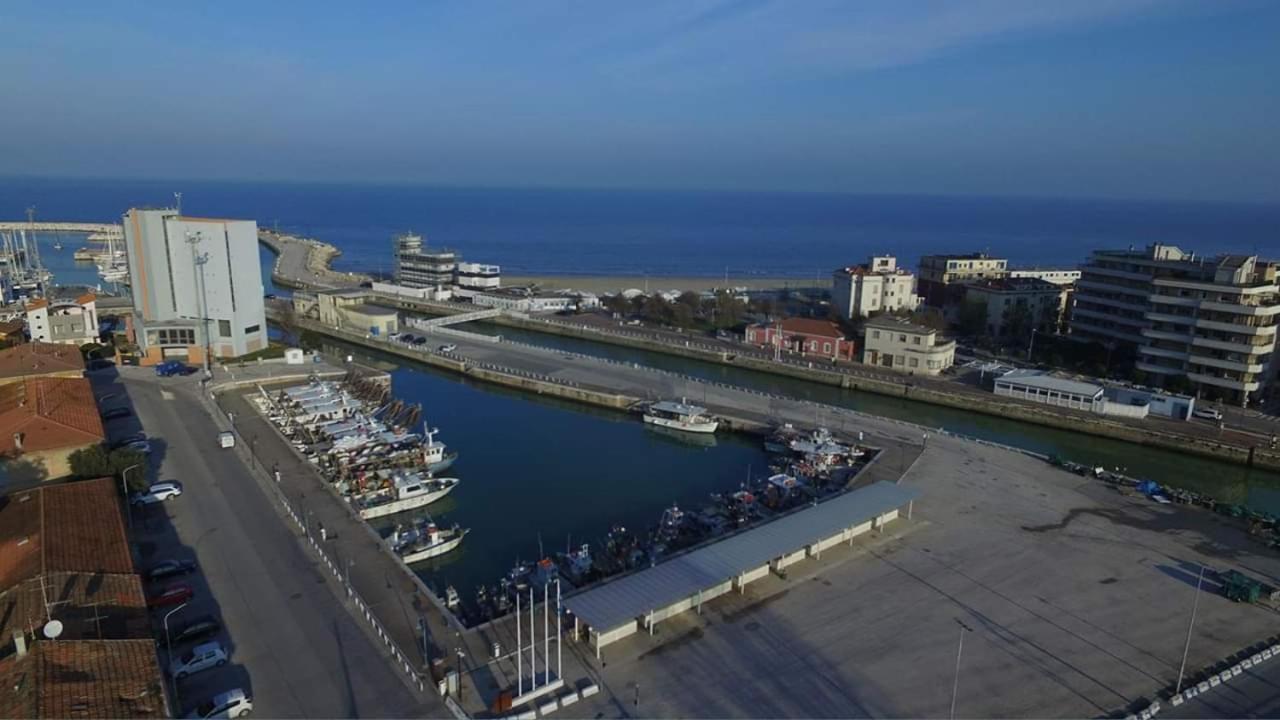 Hotel Patrizia Senigallia Bagian luar foto