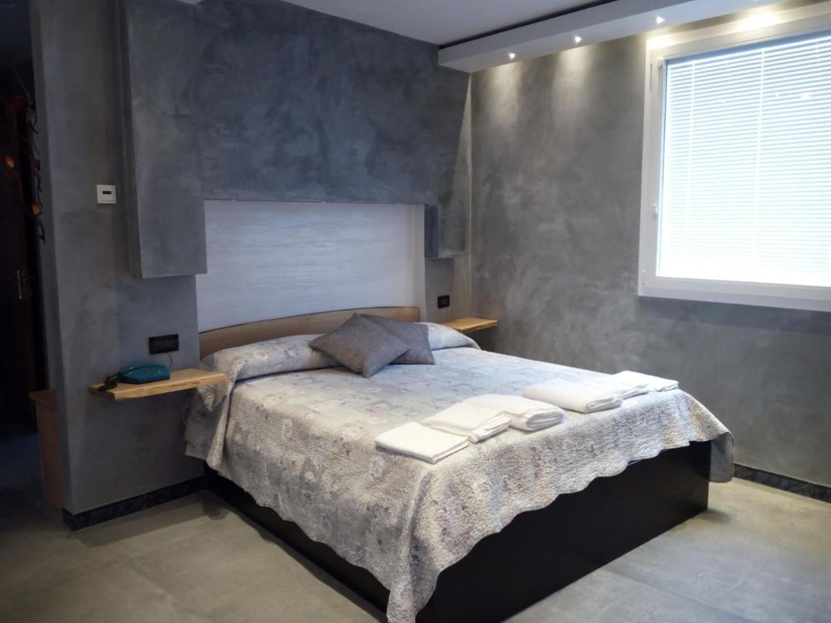 Hotel Patrizia Senigallia Bagian luar foto